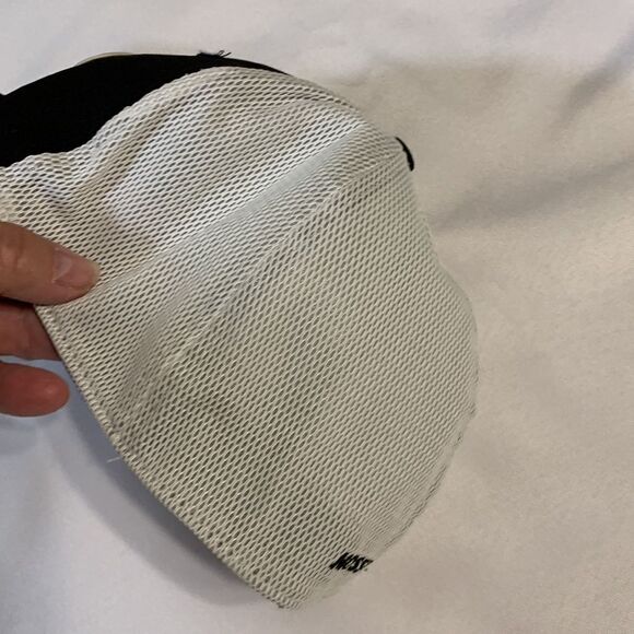 Mossy Oak size large/extra-large cap.  Flex fit - Picture 5 of 7